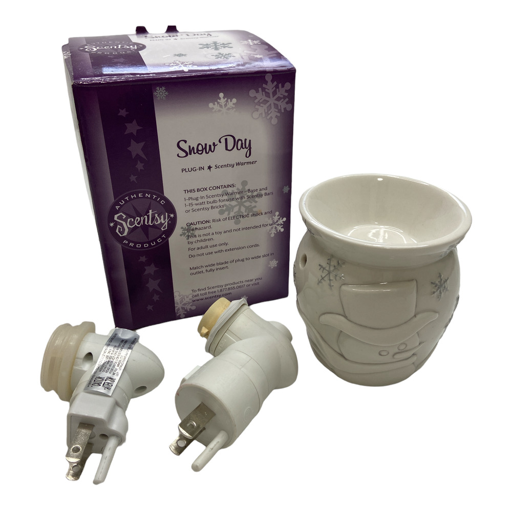 Scentsy Holiday Snow Day Plug In Warmer